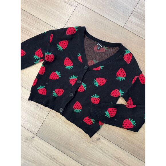 Girls Novelty Cardigan Art Class  XL 14 16 NWT Black Strawberry 🍓 Sweater - Picture 4 of 4